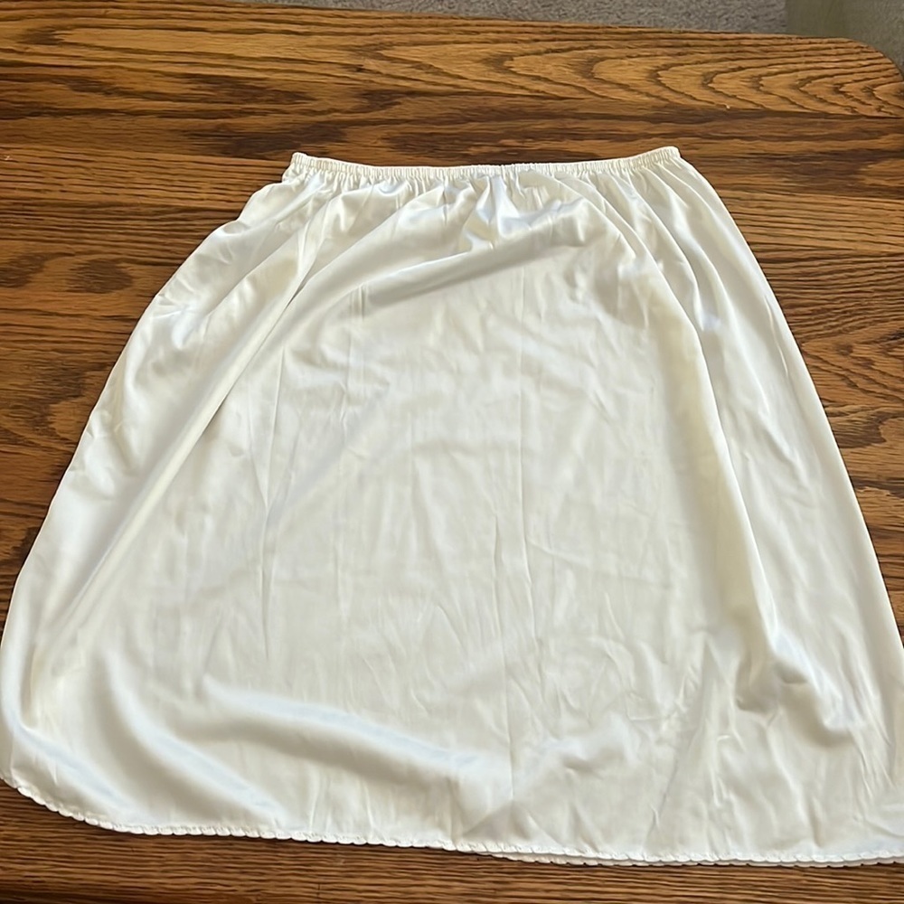 “Wonder Maid- Vintage Slip size small”